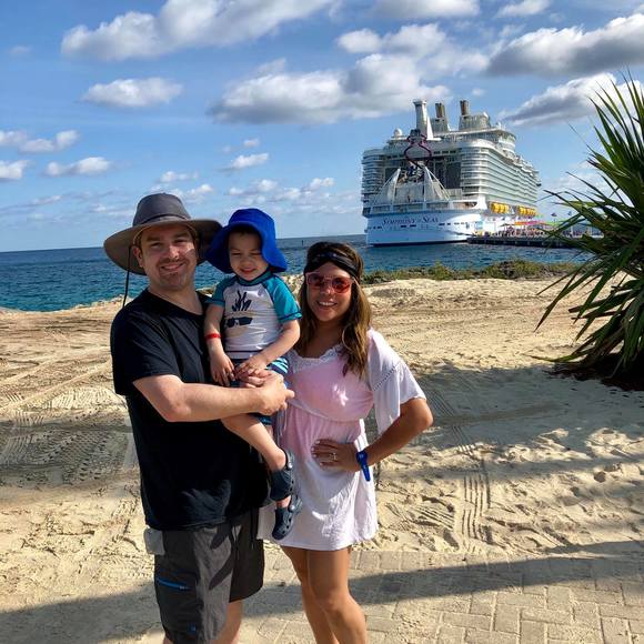 Meet your Posher, Laura - Picture 1 of 1